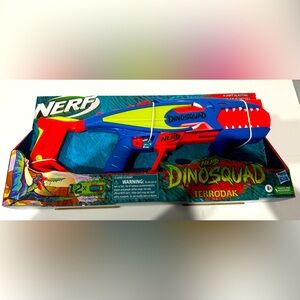 Nerf DinoSquad Terrodak, 12 Nerf Elite Darts